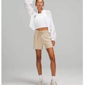 Lululemon Soft Ambitions High Rise Short 4" Trench